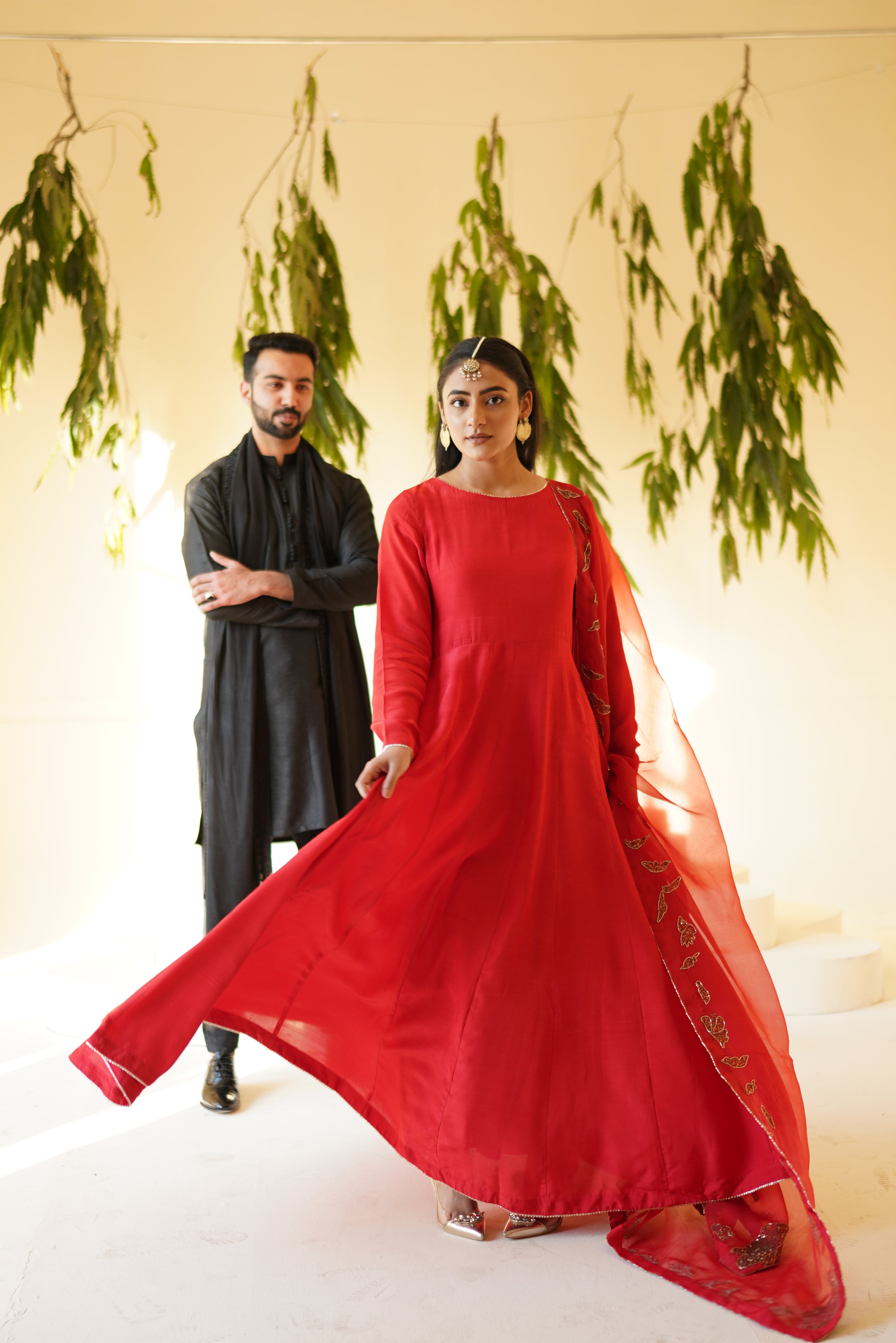 Crimson Opulence Pishwas