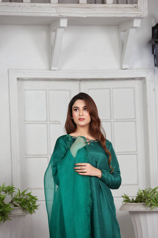Bold Green 80 gram Silk Suit