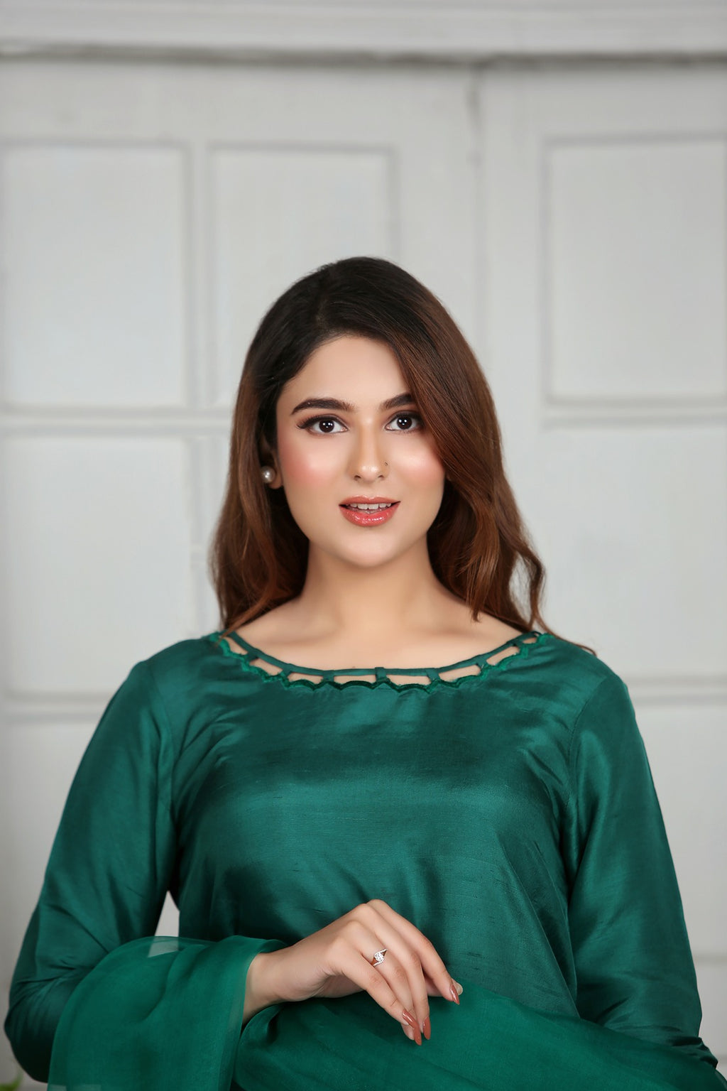 Bold Green 80 gram Silk Suit