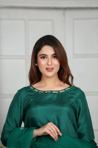 Bold Green 80 gram Silk Suit