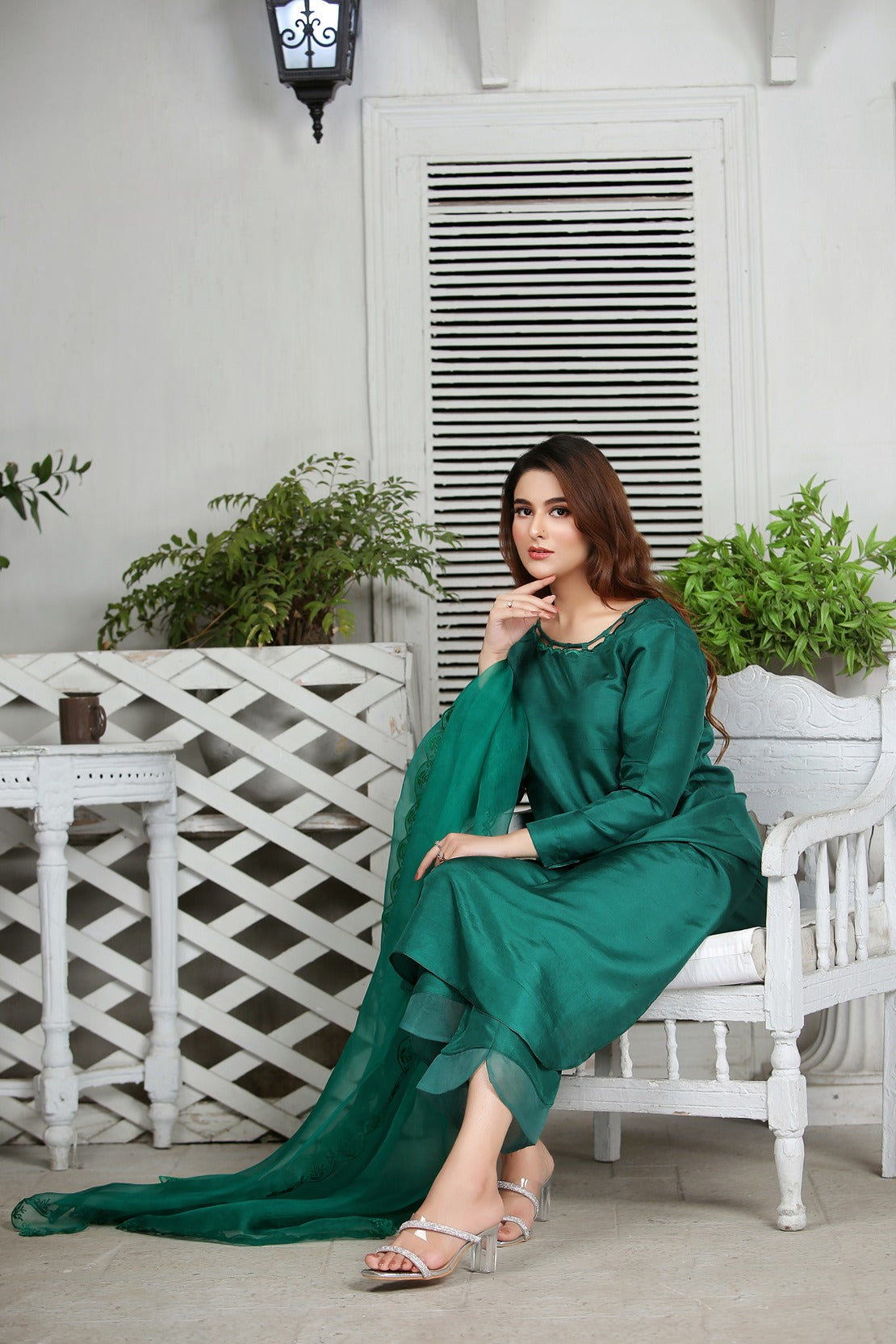 Bold Green 80 gram Silk Suit