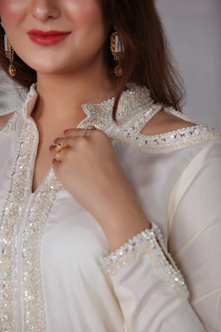 Ivory Coloured Luxurious Viscose