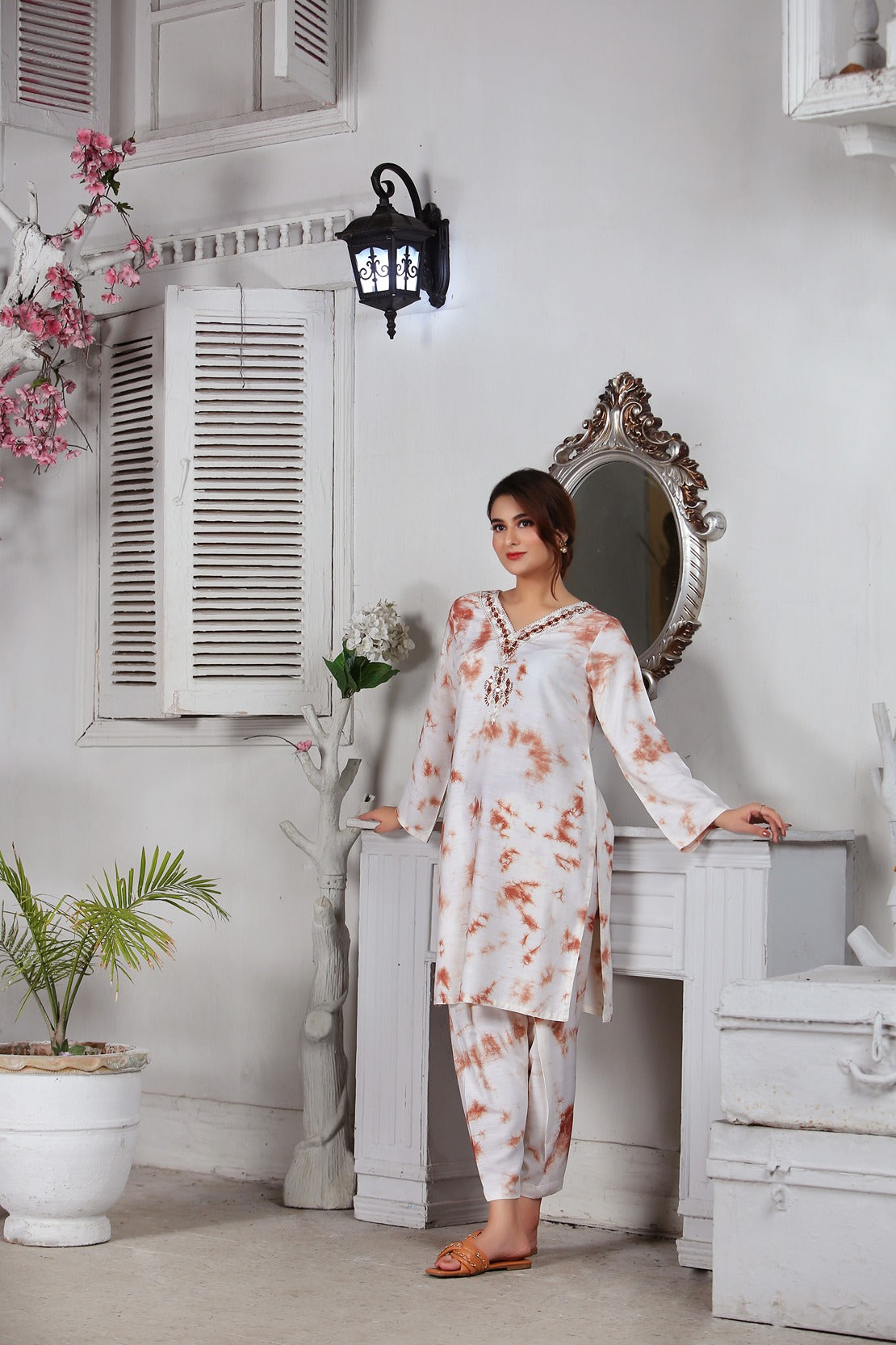 Resham Nodes Tie-Dye Suit