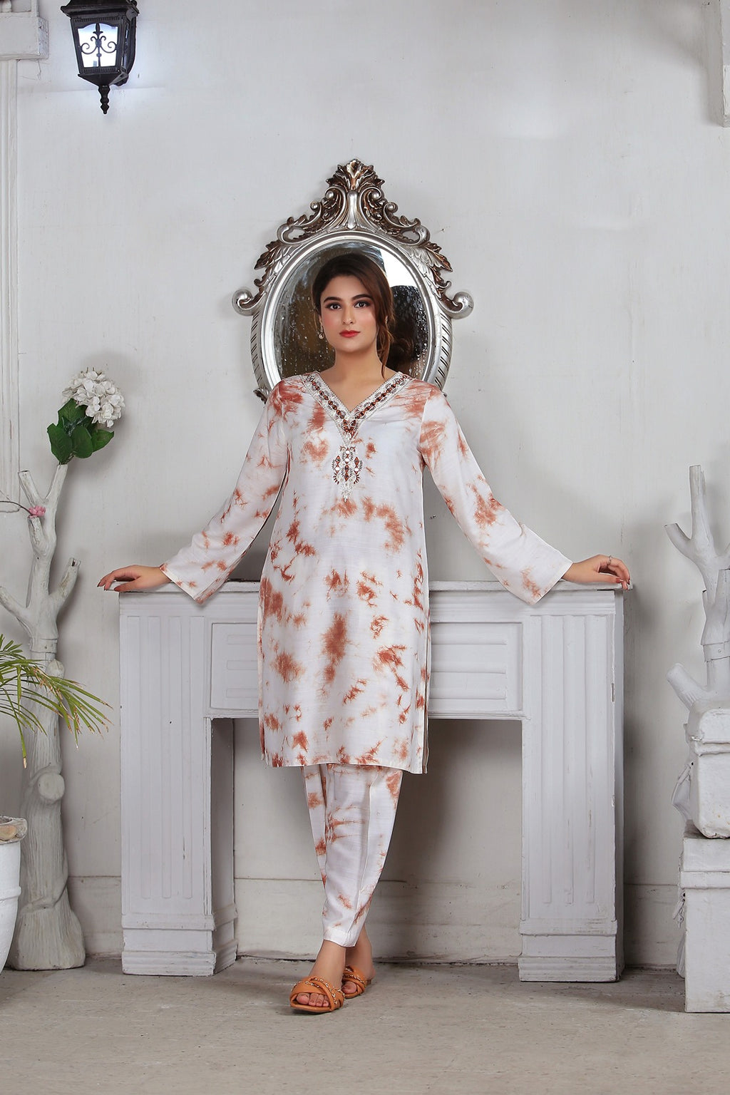 Resham Nodes Tie-Dye Suit