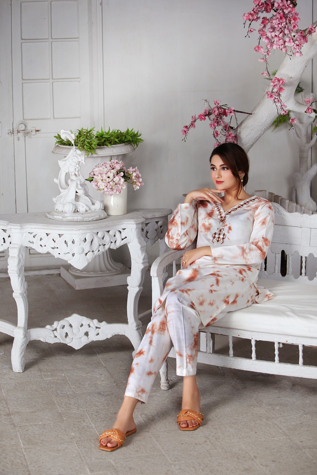 Resham Nodes Tie-Dye Suit